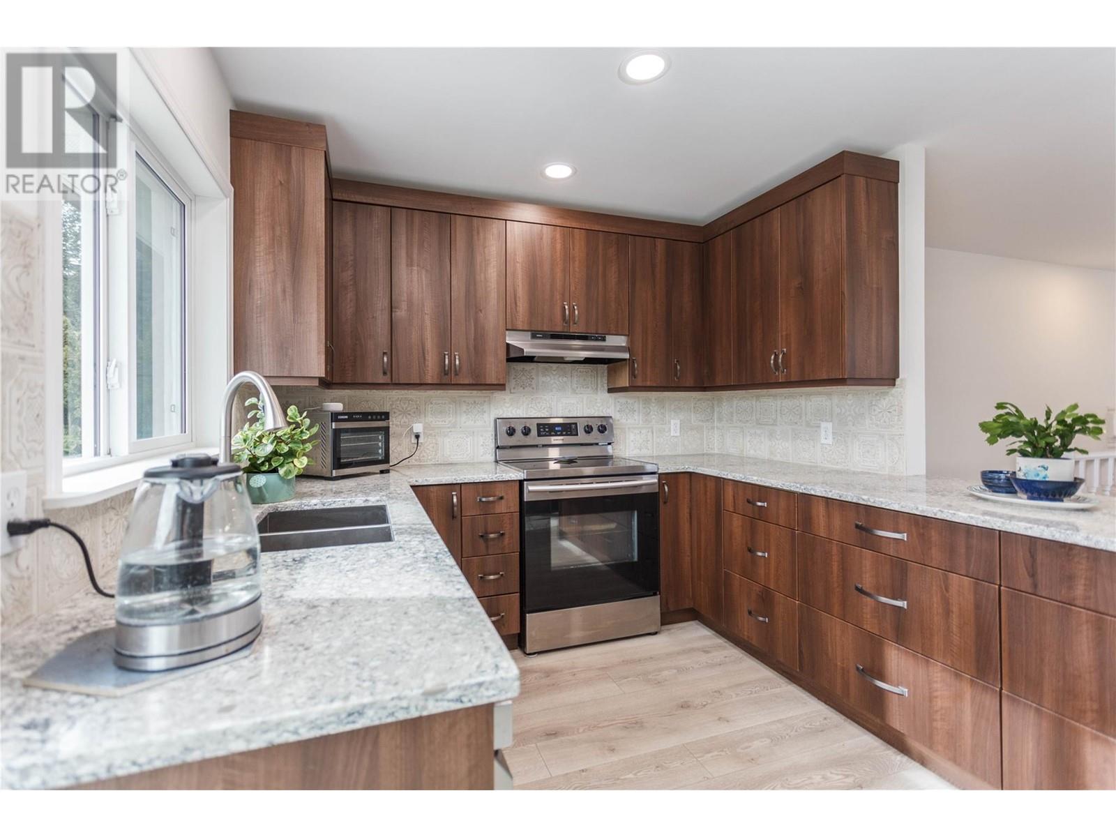 Property at 2250 Linea Crescent Lot# 10 image 5