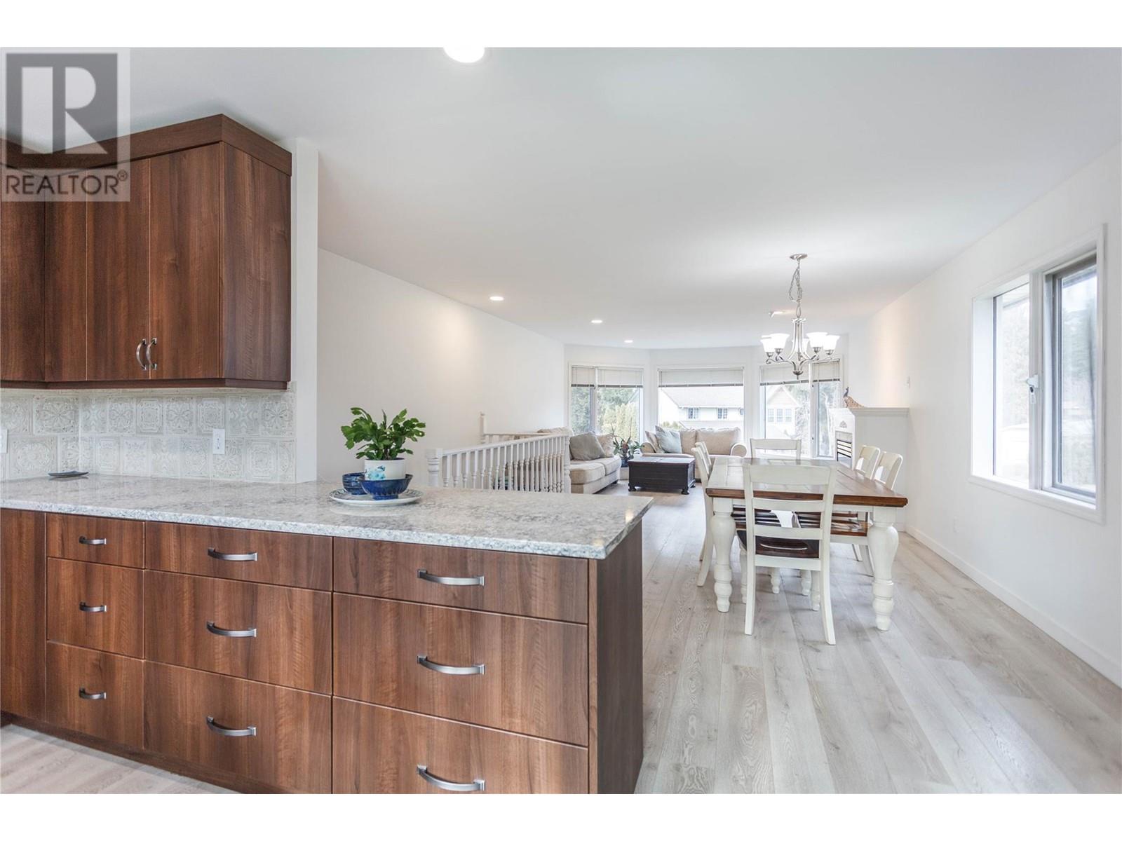 2250 Linea Crescent Lot# 10, Lumby, British Columbia  V0E 2G0 - Photo 7 - 10338032