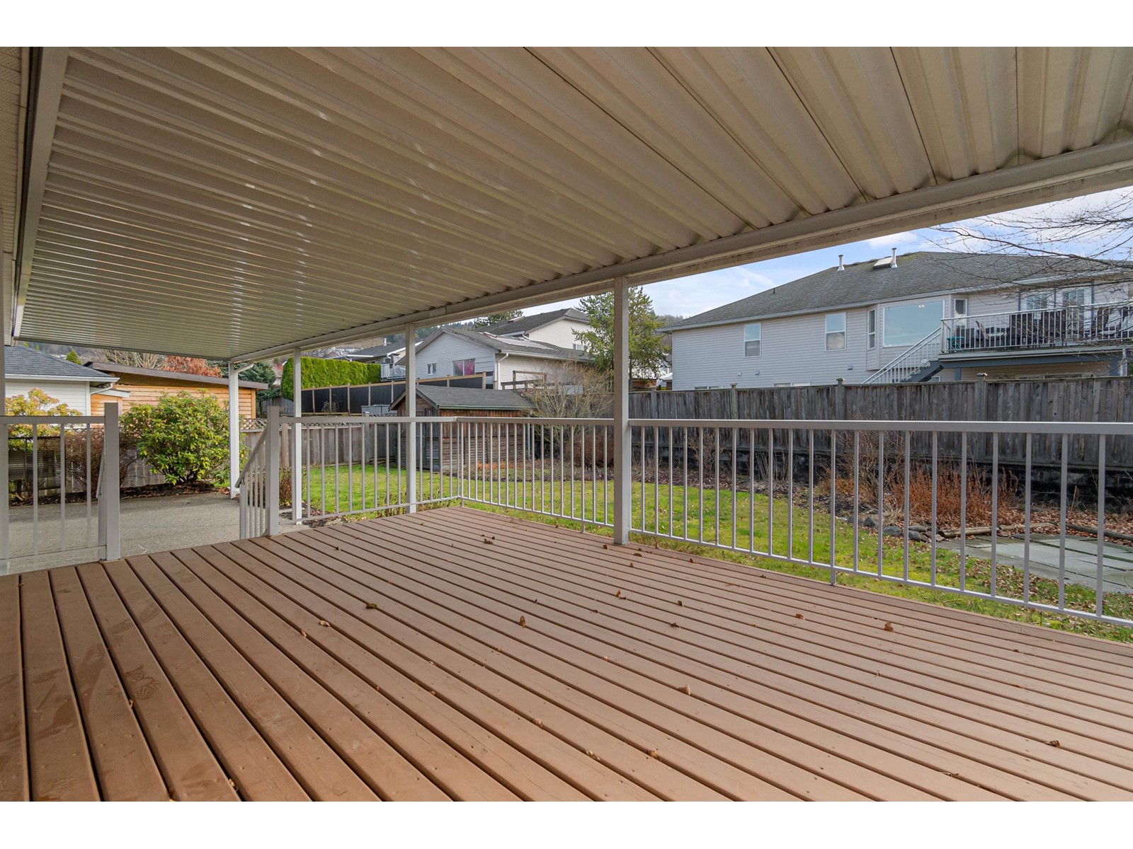 Property at 5642 THORNHILL STREET image 4