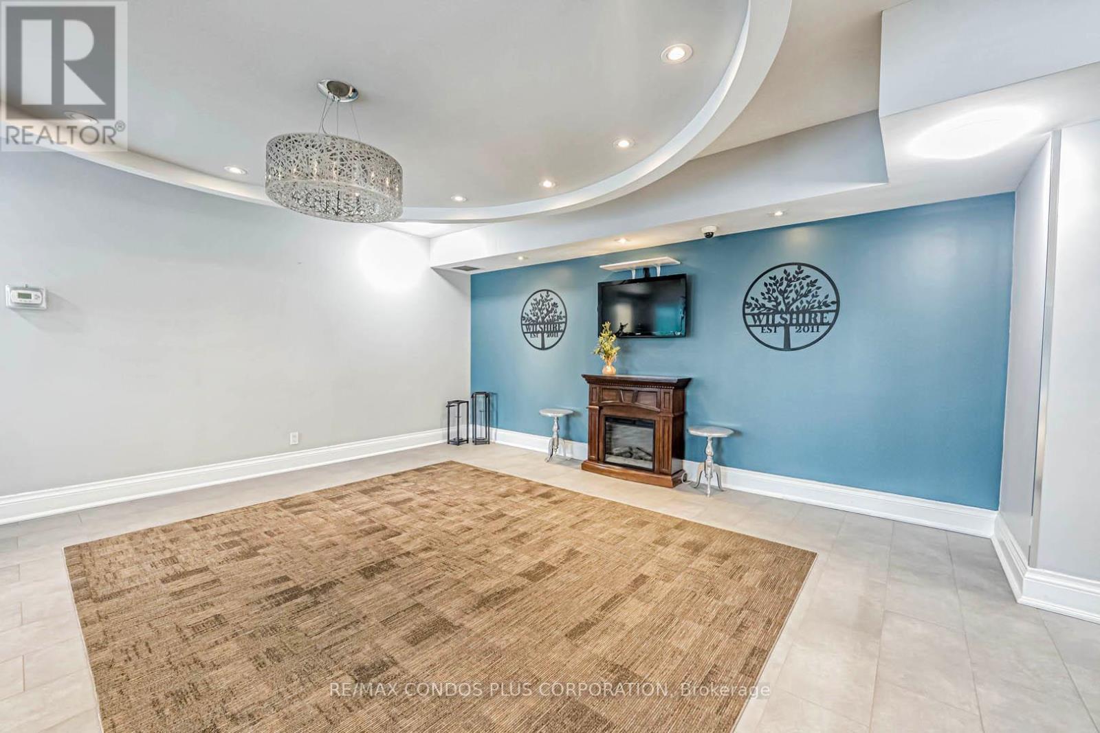 Property at 227 - 60 FAIRFAX CRESCENT image 3