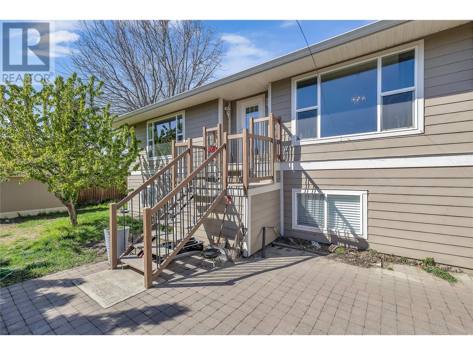 Property at 855 Saucier Avenue image 2
