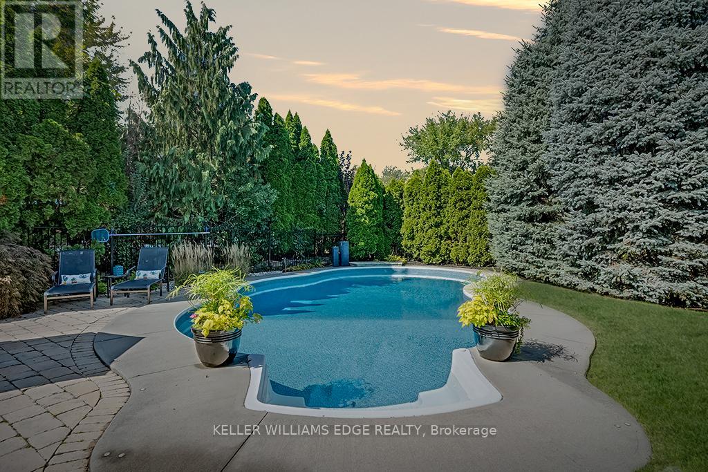 Property at 1407 BAYSHIRE DRIVE image 2