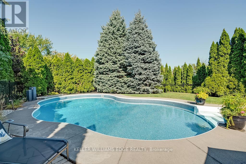 Property at 1407 BAYSHIRE DRIVE image 4