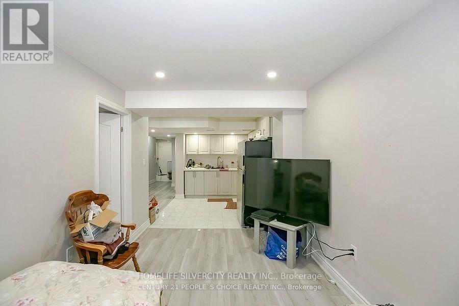 58 Lanark Circle, Brampton, Ontario  L6X 5L3 - Photo 22 - W12007576