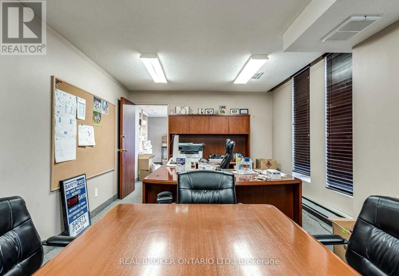 5 - 310 Arvin Avenue, Hamilton (Stoney Creek Industrial), Ontario  L8E 2M1 - Photo 3 - X12007560