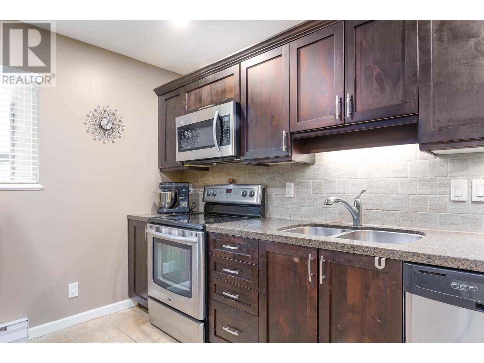 810 Roche Point Drive, North Vancouver, British Columbia  V7H 2T8 - Photo 9 - R2973316