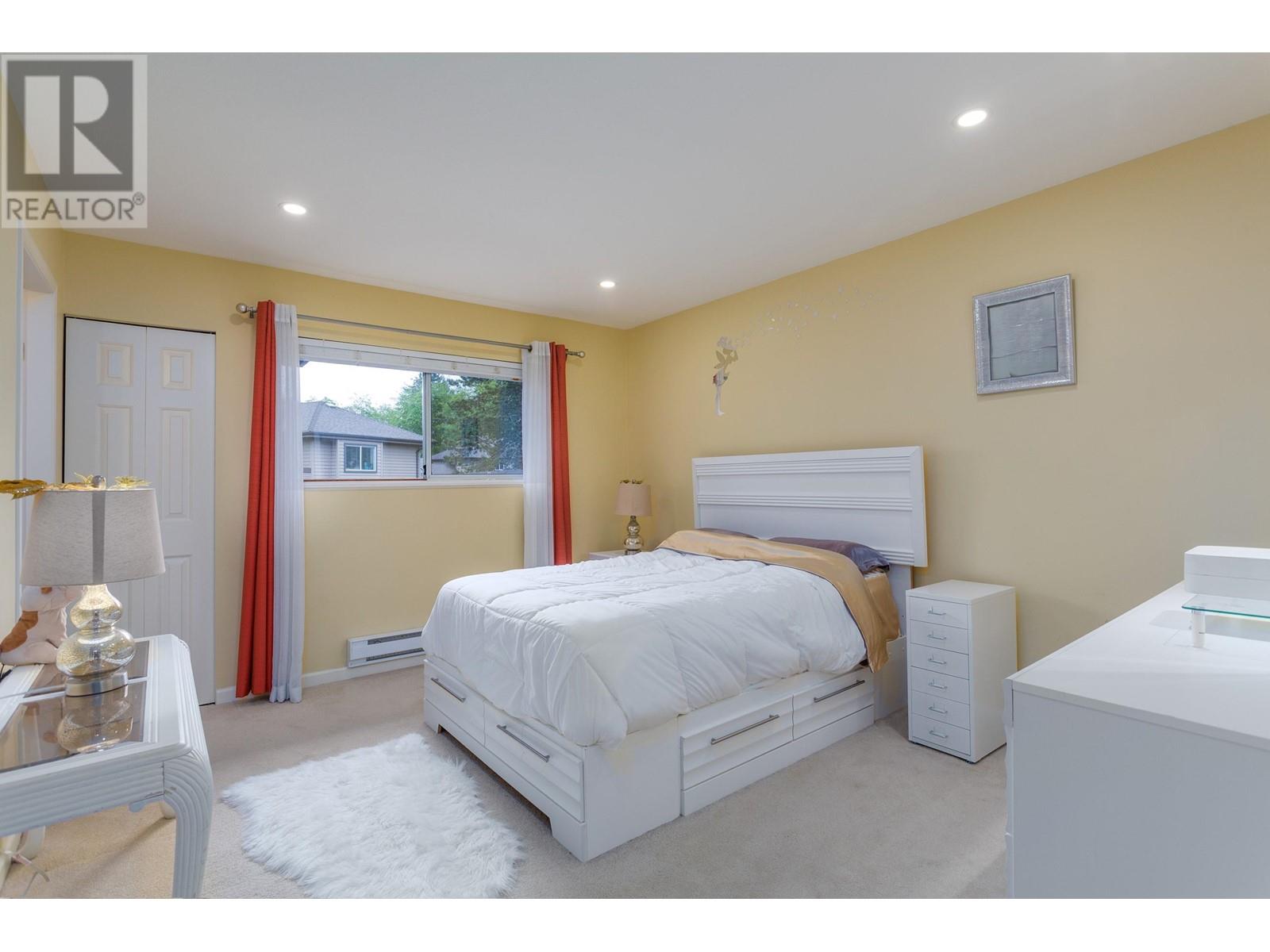 810 Roche Point Drive, North Vancouver, British Columbia  V7H 2T8 - Photo 12 - R2973316