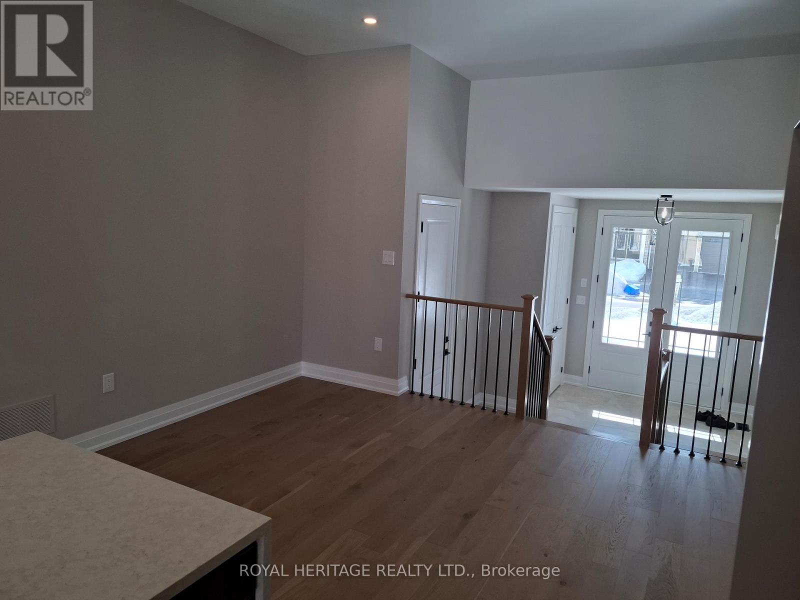 8 St Augustine Drive, Whitby (Brooklin), Ontario  L1M 0L7 - Photo 3 - E11903010
