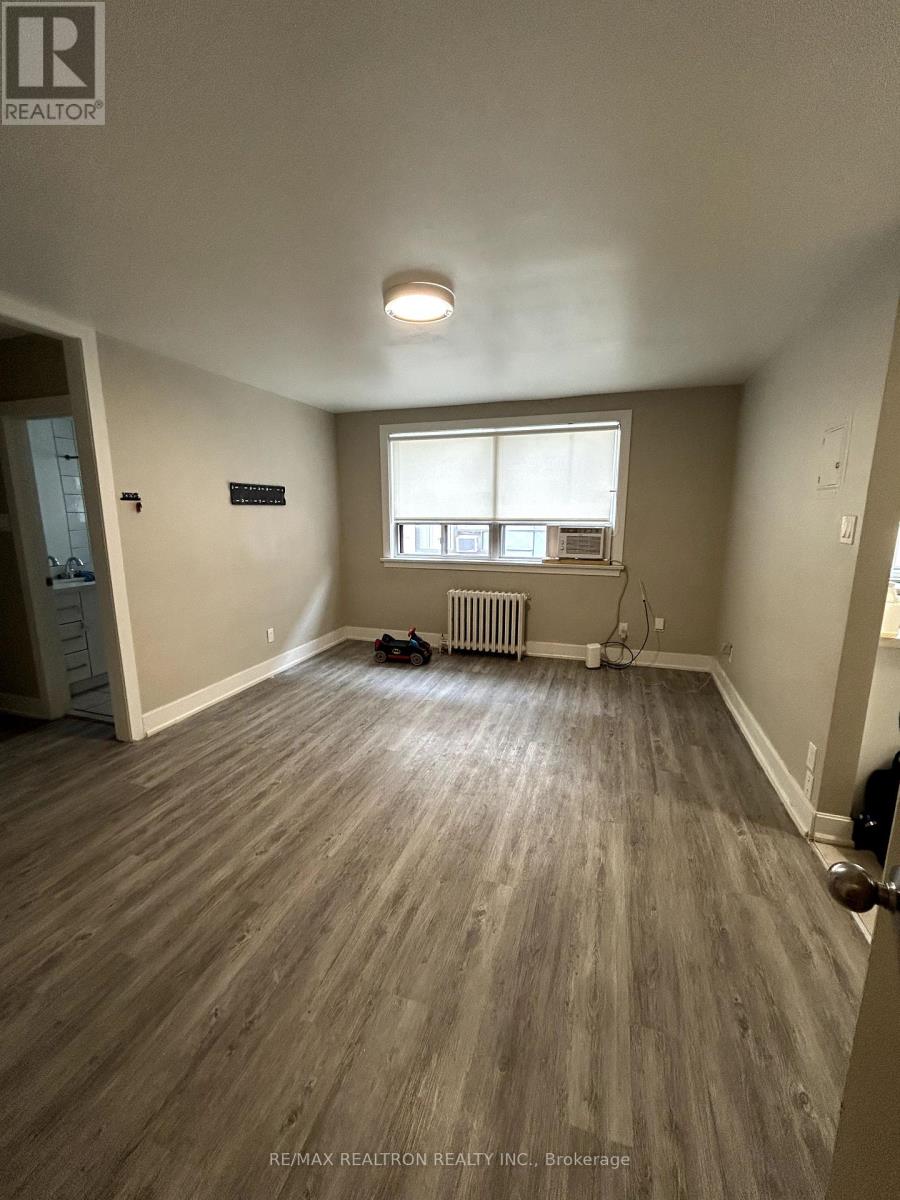 202 - 312 Douglas Avenue, Toronto (Bedford Park-Nortown), Ontario  M5M 1H1 - Photo 8 - C12007619