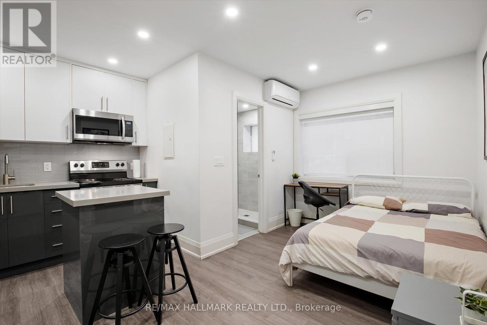 3 - 595 St Clair Avenue W, Toronto, Ontario  M6C 1A3 - Photo 17 - C12007739
