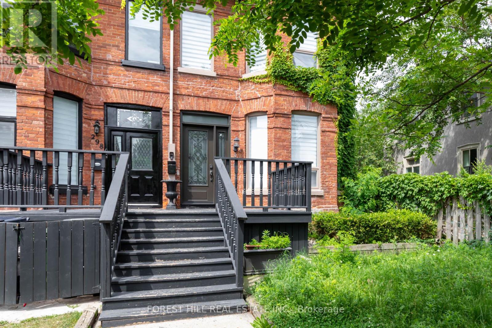 Property at 300 SEATON STREET N image 3