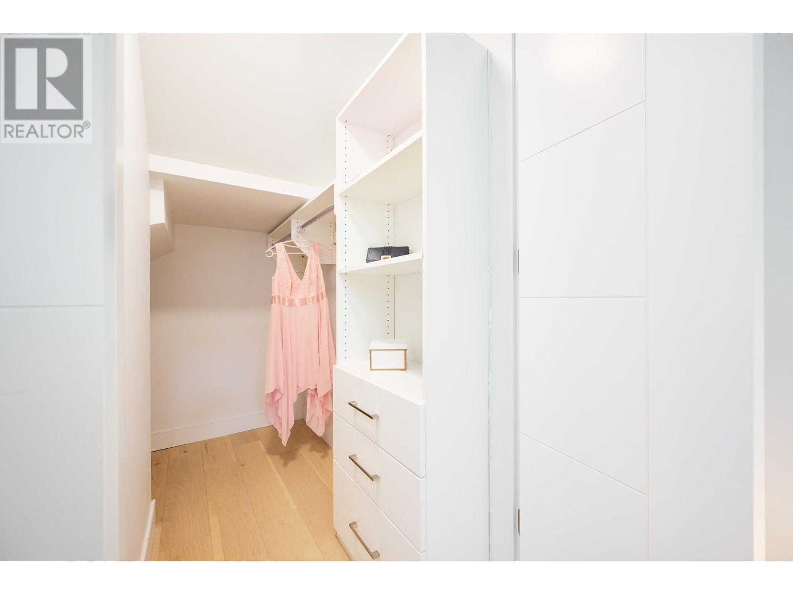 812 E 51st Avenue, Vancouver, British Columbia  V5X 1E5 - Photo 11 - R2973763