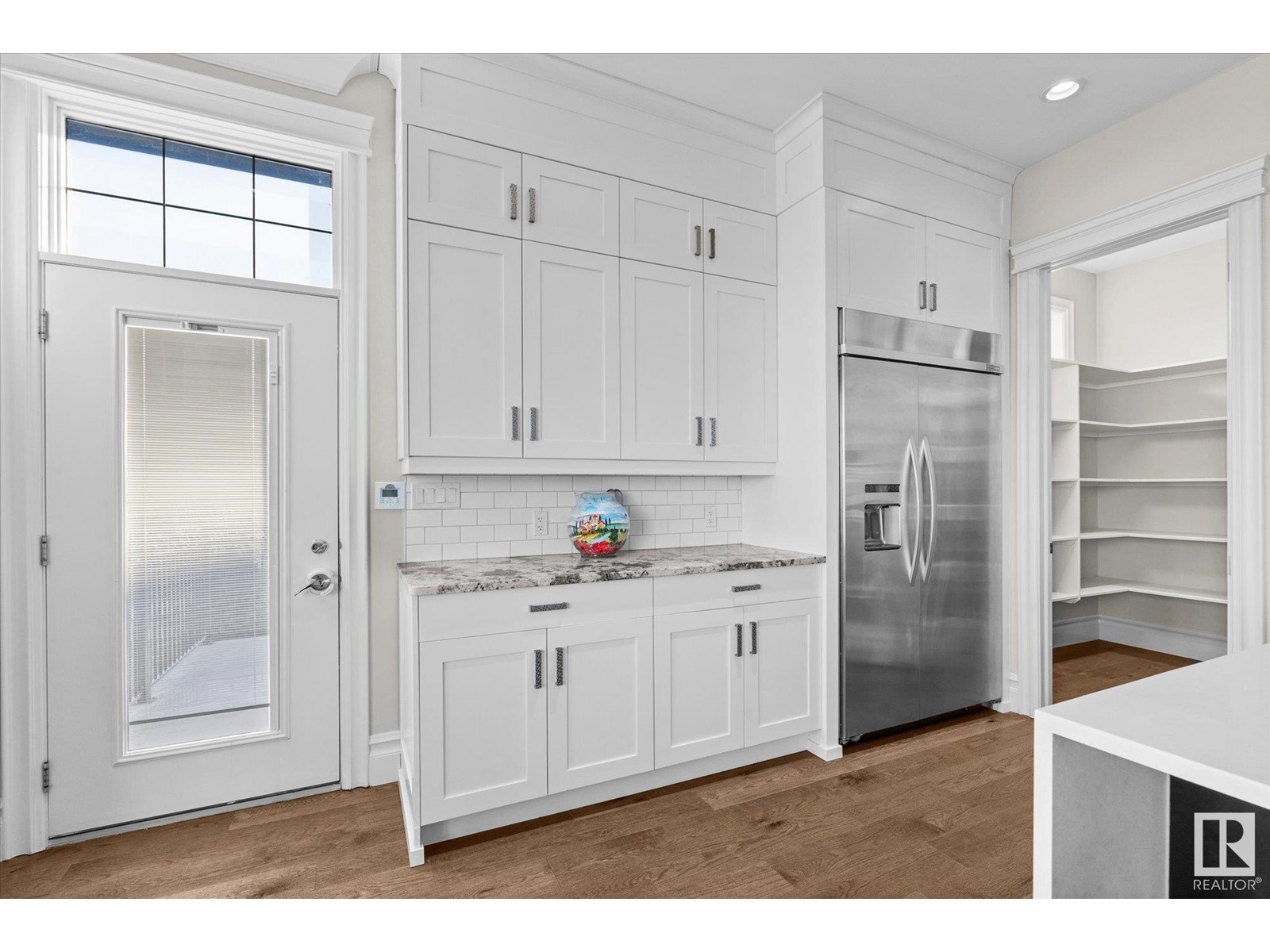 Property at 1018 HOLLANDS PT NW image 2