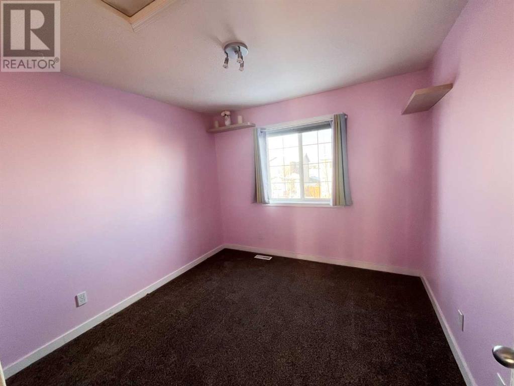 84 Martinvalley Crescent Ne, Calgary, Alberta  T3J 4L7 - Photo 12 - A2193888