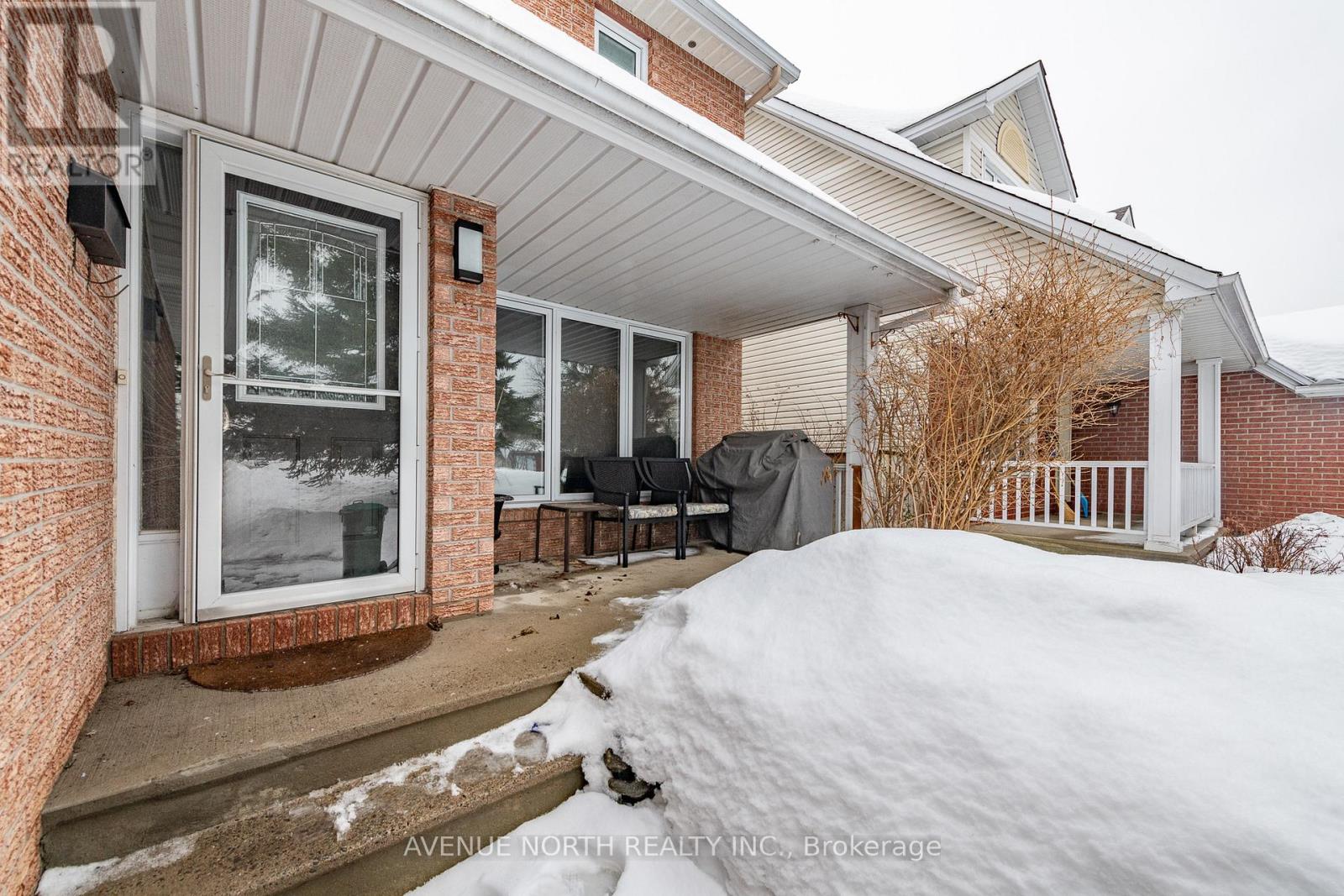 2059 Rolling Brook Drive, Ottawa, Ontario  K1W 1E2 - Photo 3 - X12007817