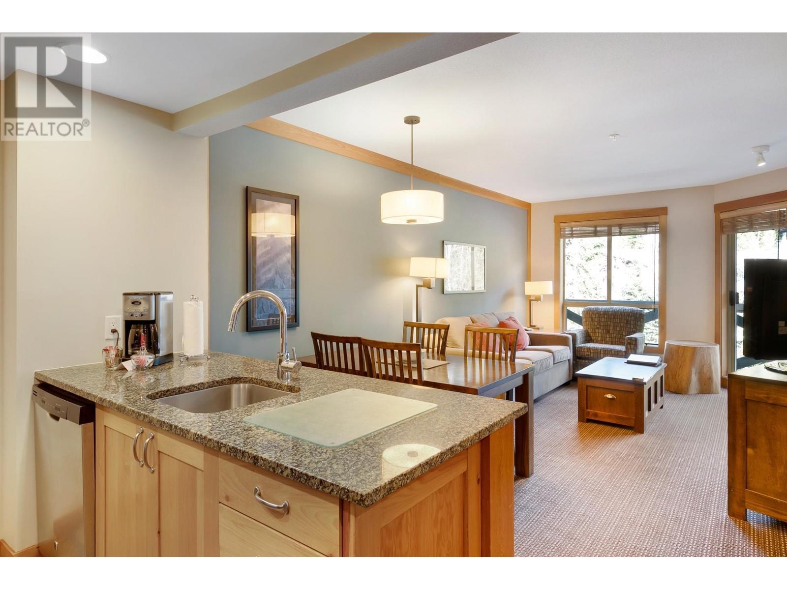 318c 2036 London Lane, Whistler, British Columbia  V8E 0N7 - Photo 10 - R2975075