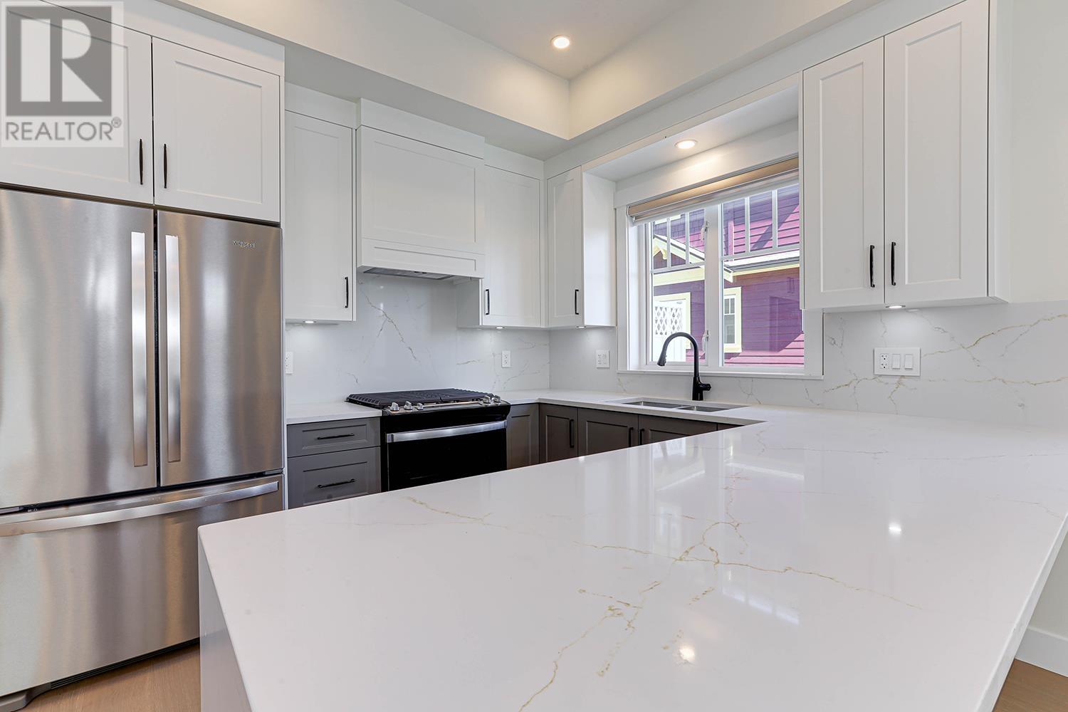 101 235 Lebleu Street, Coquitlam, British Columbia  V3K 4L7 - Photo 8 - R2973803
