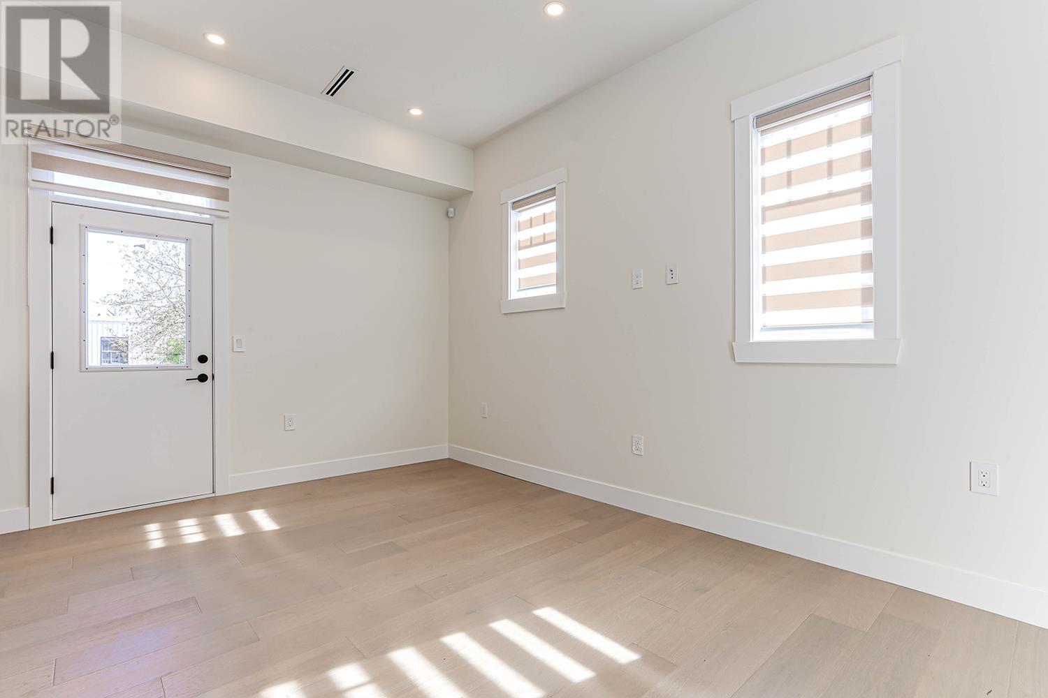 101 235 Lebleu Street, Coquitlam, British Columbia  V3K 4L7 - Photo 4 - R2973803