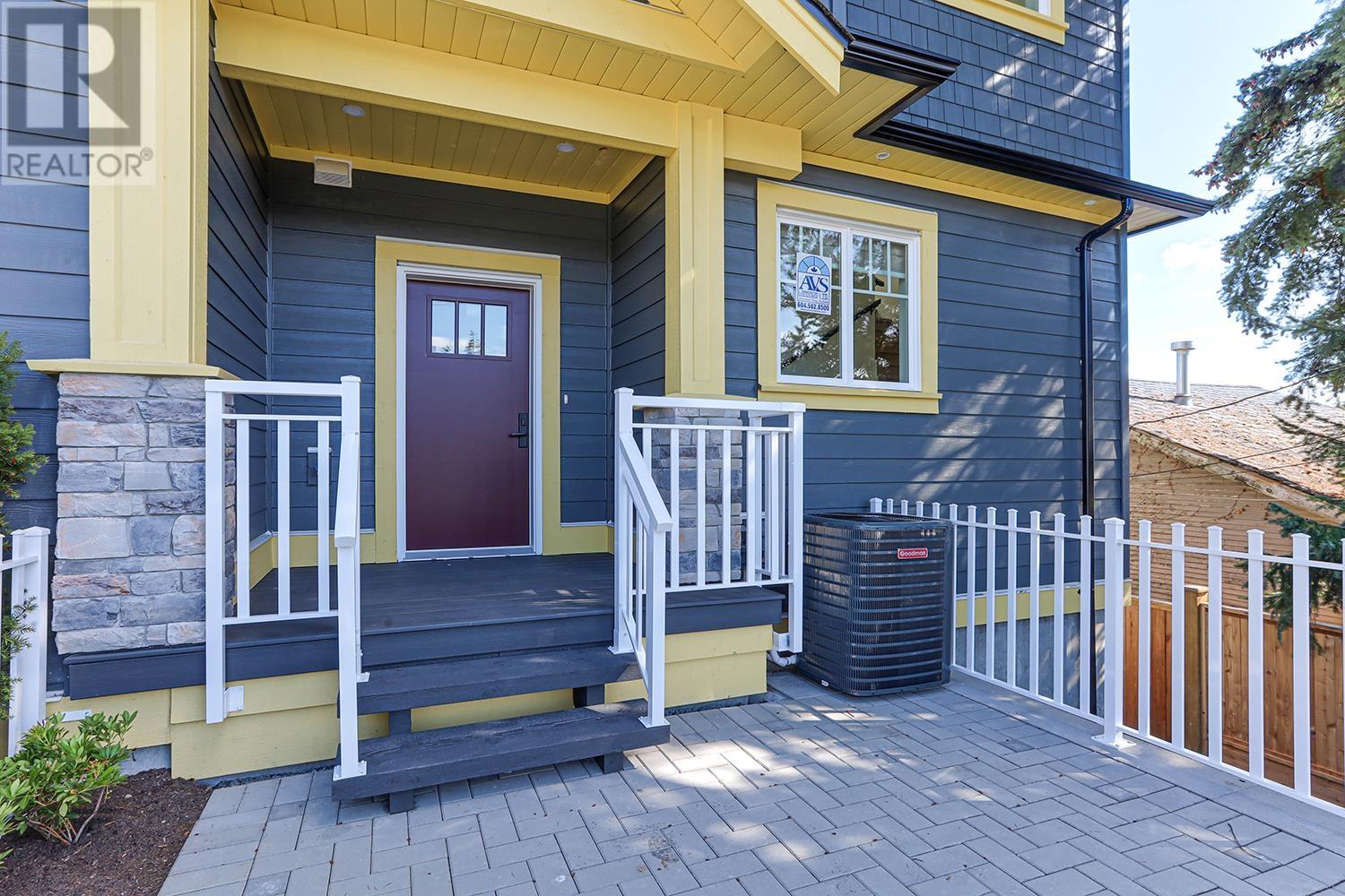 101 235 Lebleu Street, Coquitlam, British Columbia  V3K 4L7 - Photo 14 - R2973803