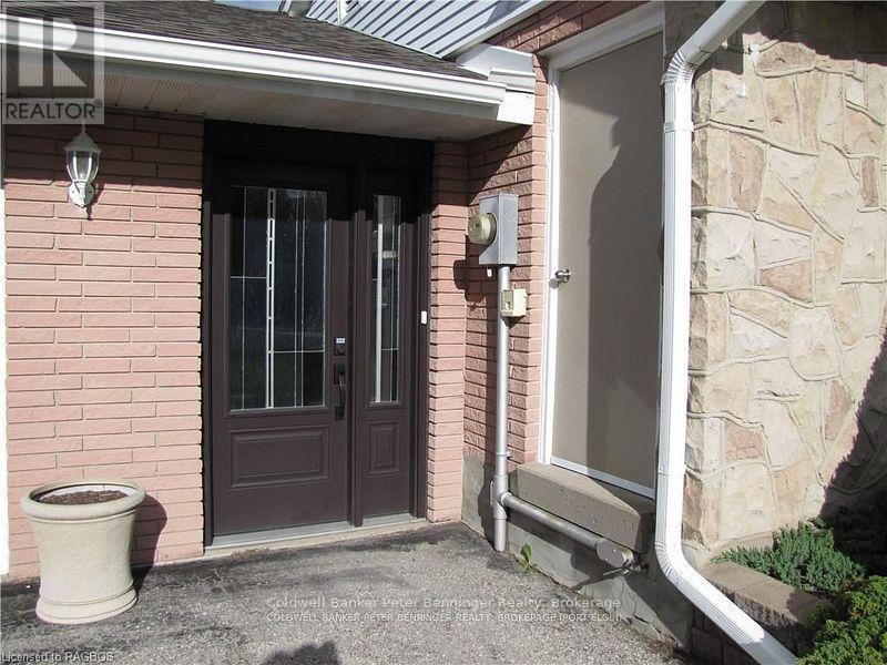 Property at 649 DRUMMOND DRIVE image 2