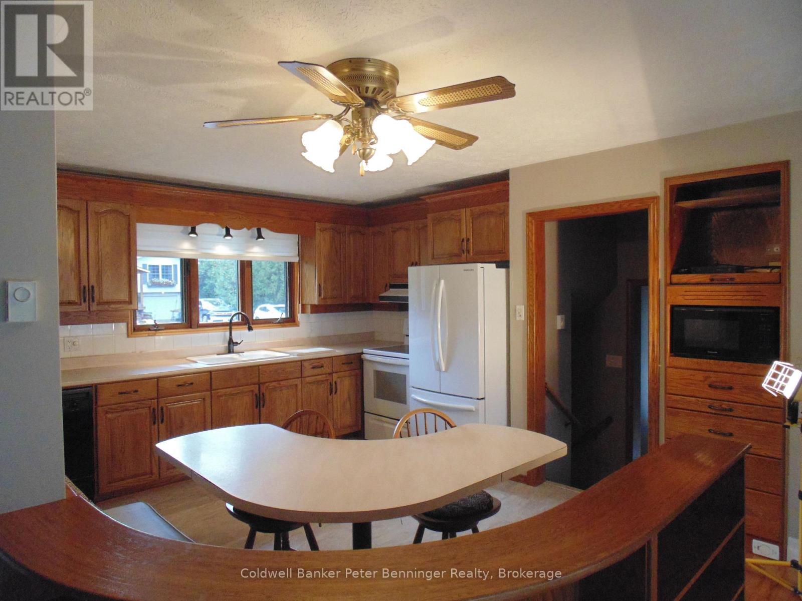 Property at 649 DRUMMOND DRIVE image 5