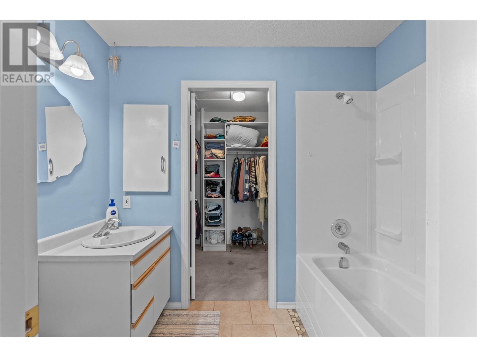 Property at 3906 Pleasant Valley Road Unit# 10 image 5