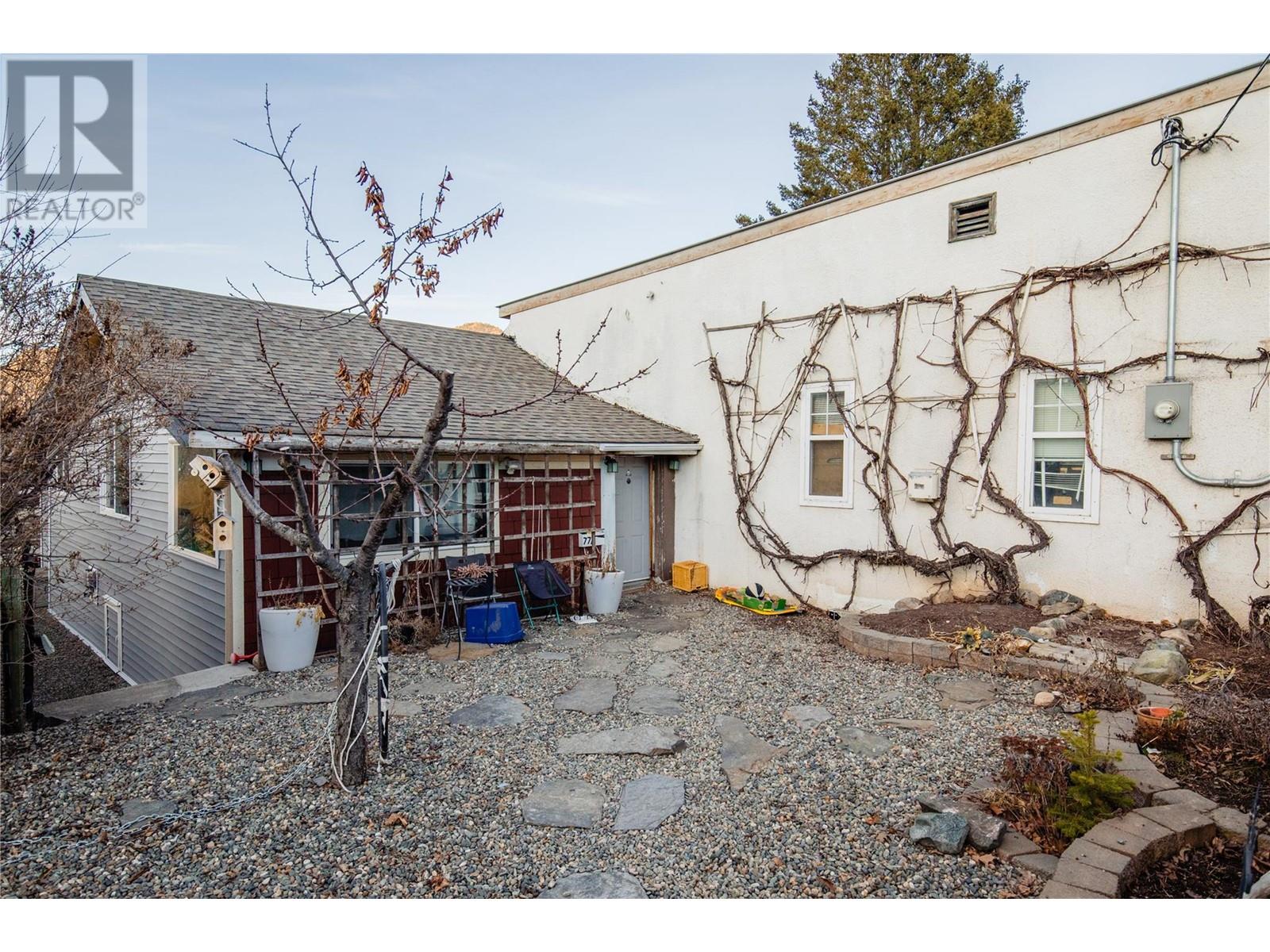 Property at 776 Dominion Street image 3