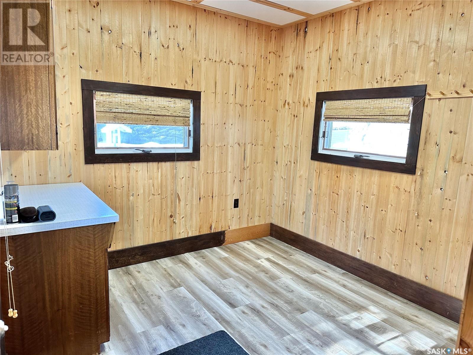 Property at 107 2nd AVENUE W image 4