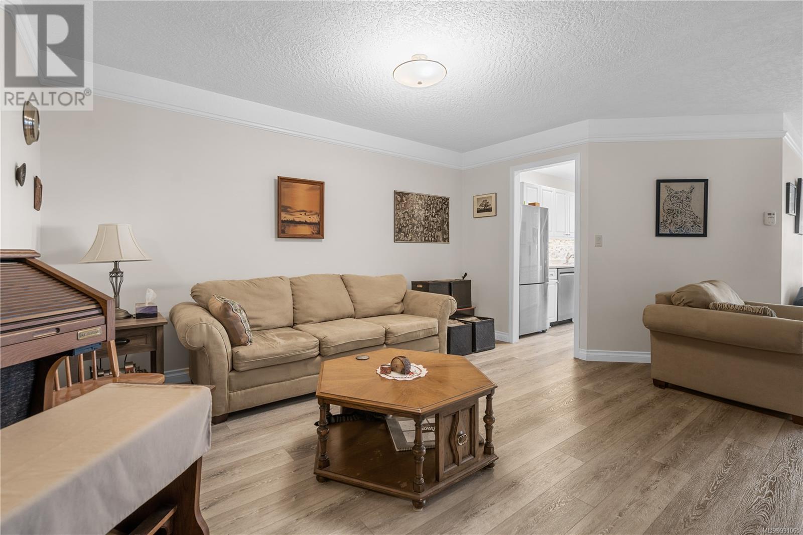8 9871 Second St, Sidney, British Columbia  V8L 3C7 - Photo 7 - 991065