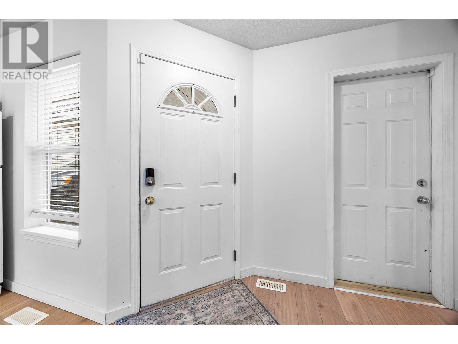 Property at 1920 HUGH ALLAN Drive Unit# 2 image 4