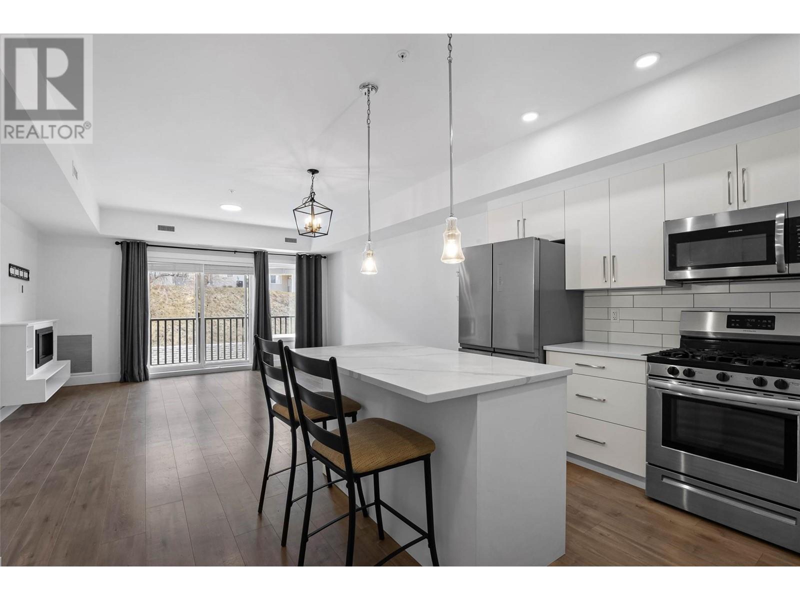 Property at 2046 Robson Place Unit# 217 image 3