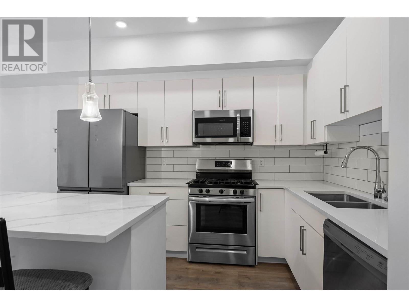 Property at 2046 Robson Place Unit# 217 image 4