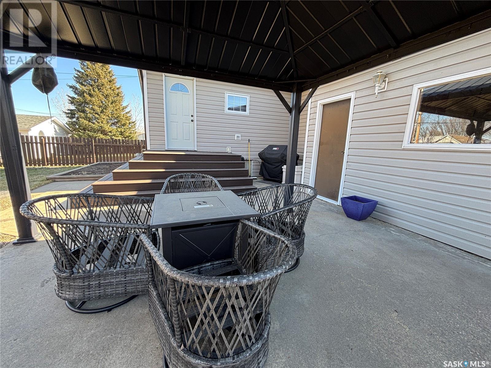 408 Parsons Avenue, Maple Creek, Saskatchewan  S0N 1N0 - Photo 12 - SK996963