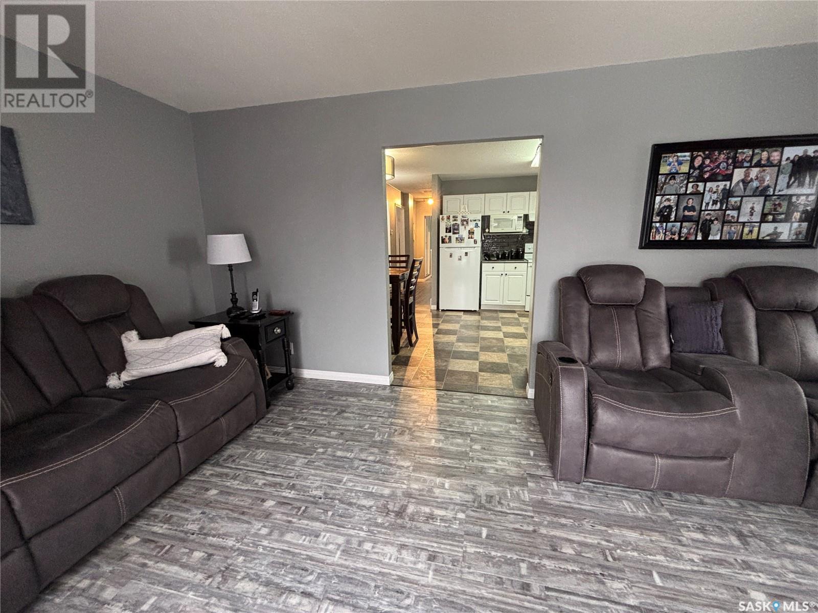 408 Parsons Avenue, Maple Creek, Saskatchewan  S0N 1N0 - Photo 23 - SK996963