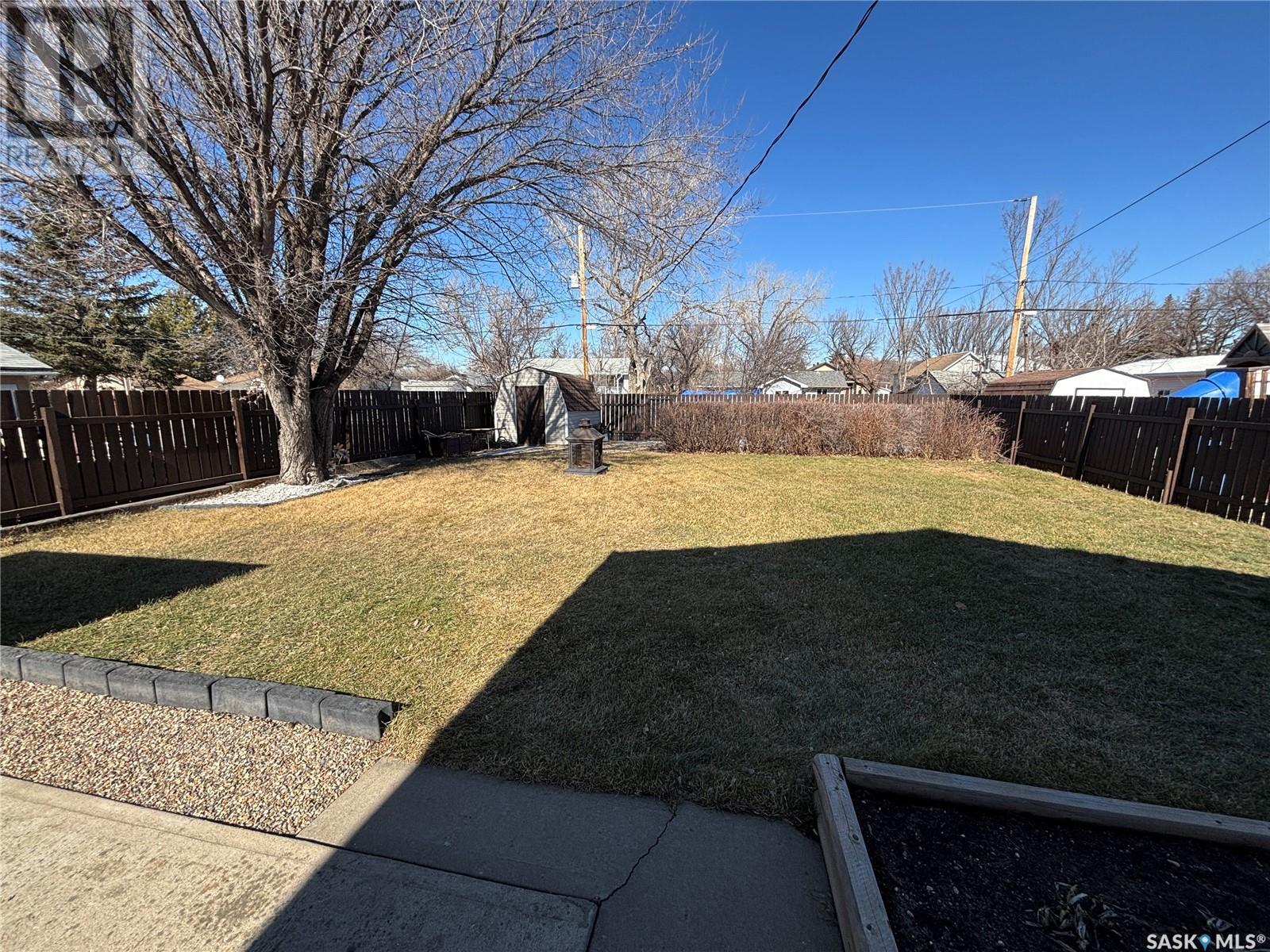 408 Parsons Avenue, Maple Creek, Saskatchewan  S0N 1N0 - Photo 8 - SK996963