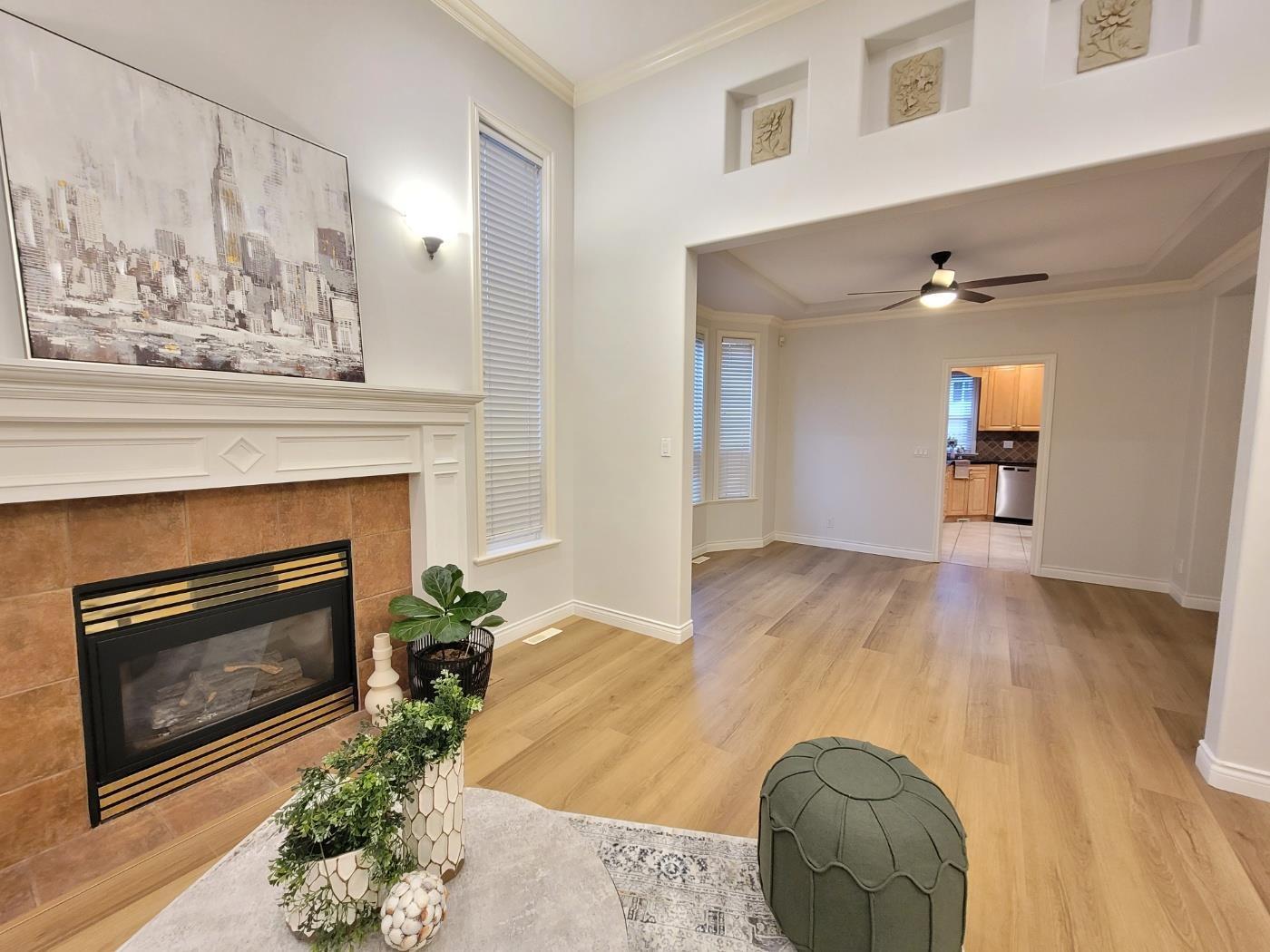 Property at 10861 165 STREET image 2