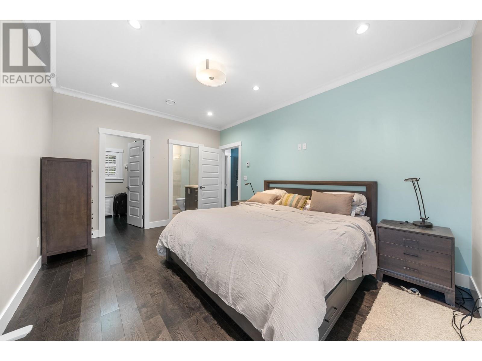 415 W 16th Street, North Vancouver, British Columbia  V7M 1V1 - Photo 14 - R2975095