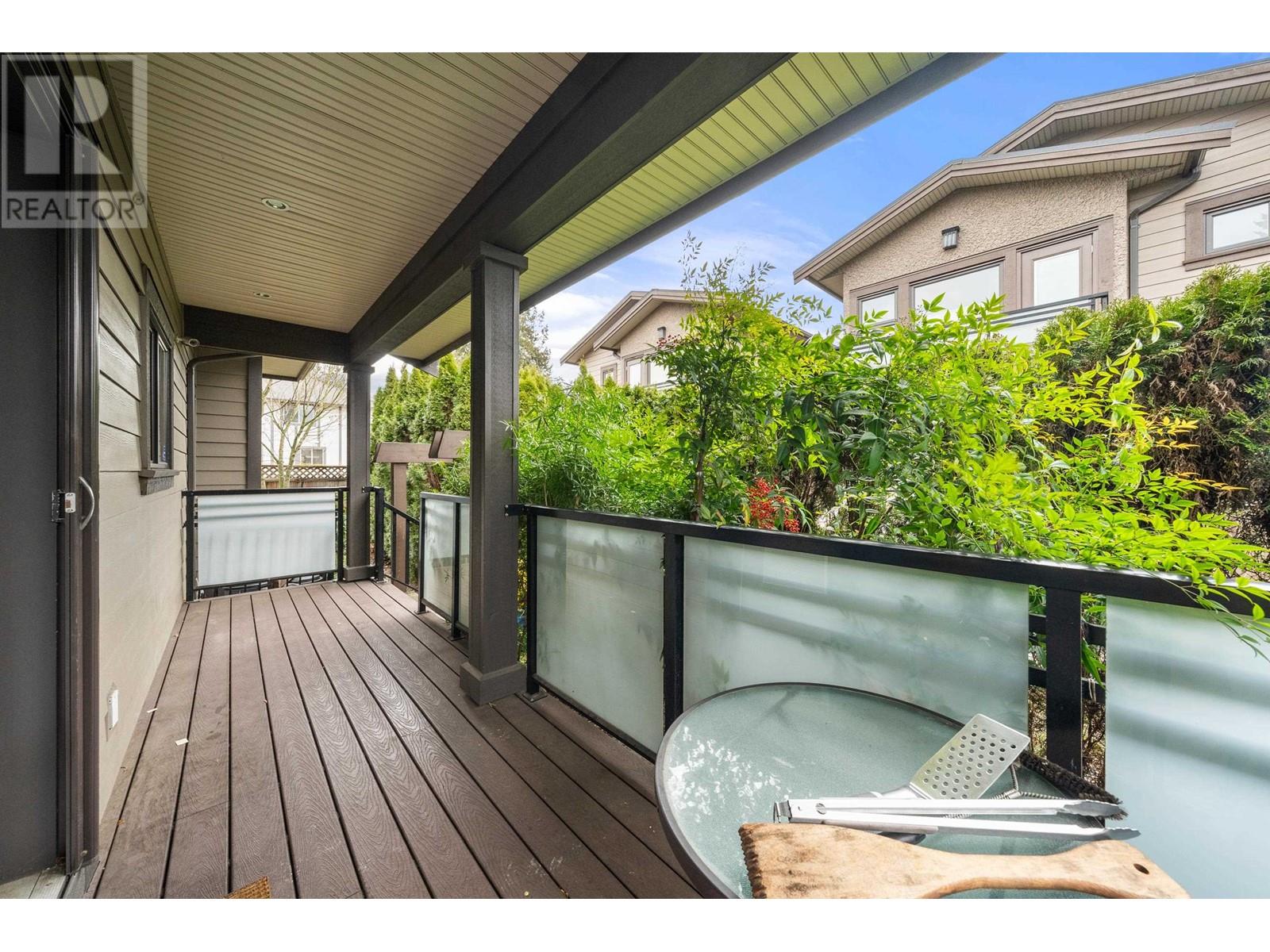 415 W 16th Street, North Vancouver, British Columbia  V7M 1V1 - Photo 31 - R2975095
