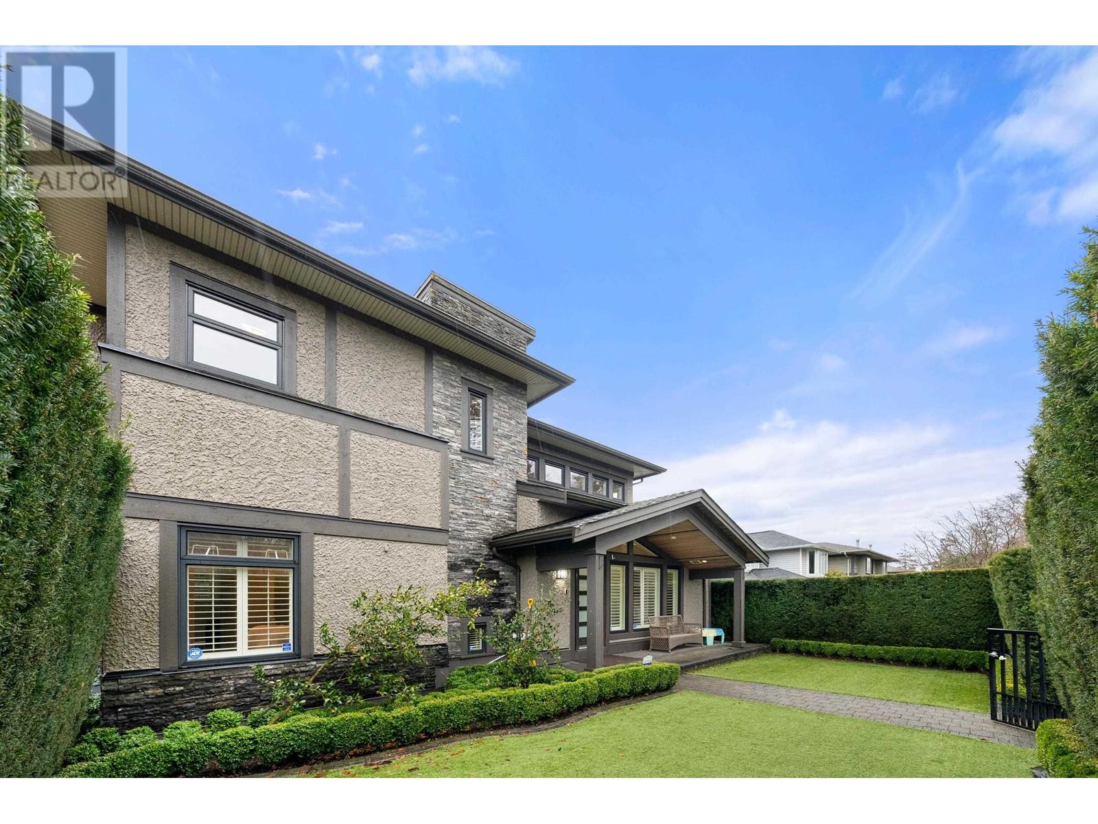 415 W 16th Street, North Vancouver, British Columbia  V7M 1V1 - Photo 36 - R2975095