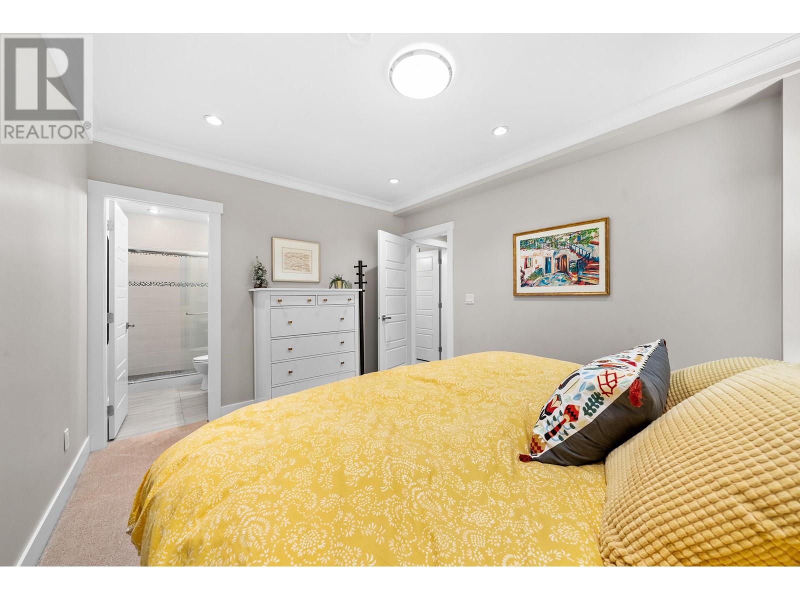 415 W 16th Street, North Vancouver, British Columbia  V7M 1V1 - Photo 28 - R2975090