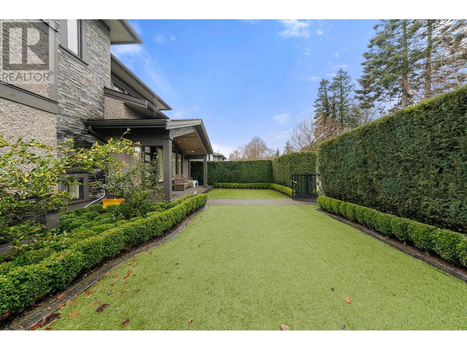 415 W 16th Street, North Vancouver, British Columbia  V7M 1V1 - Photo 38 - R2975090