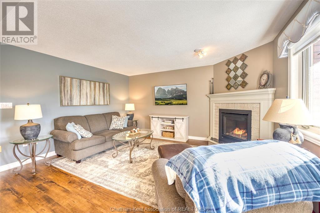 2 Piccadilly Court, Wallaceburg, Ontario  N8A 5A4 - Photo 12 - 25002983