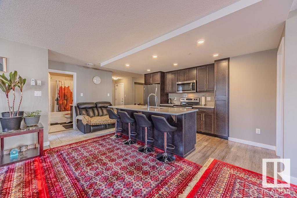 Property at #140 5504 SCHONSEE DR NW image 5