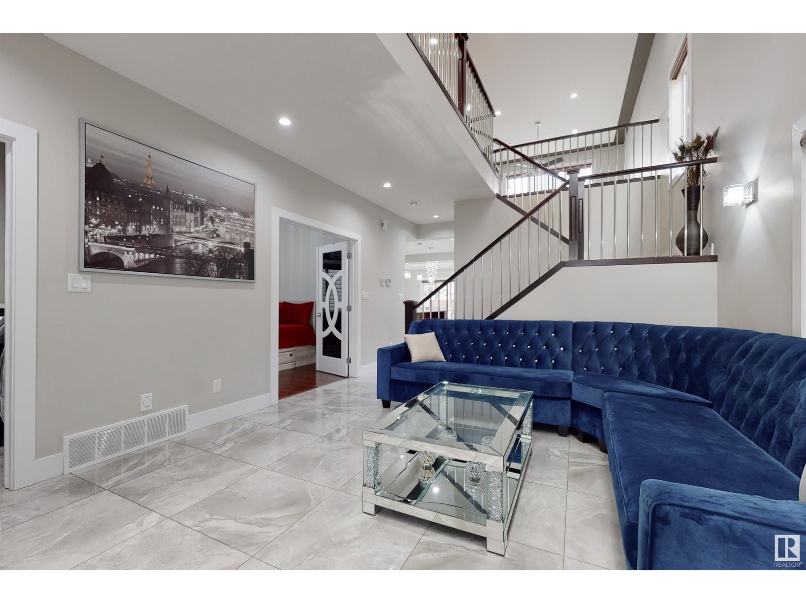 Property at 2617 21a AV NW image 4
