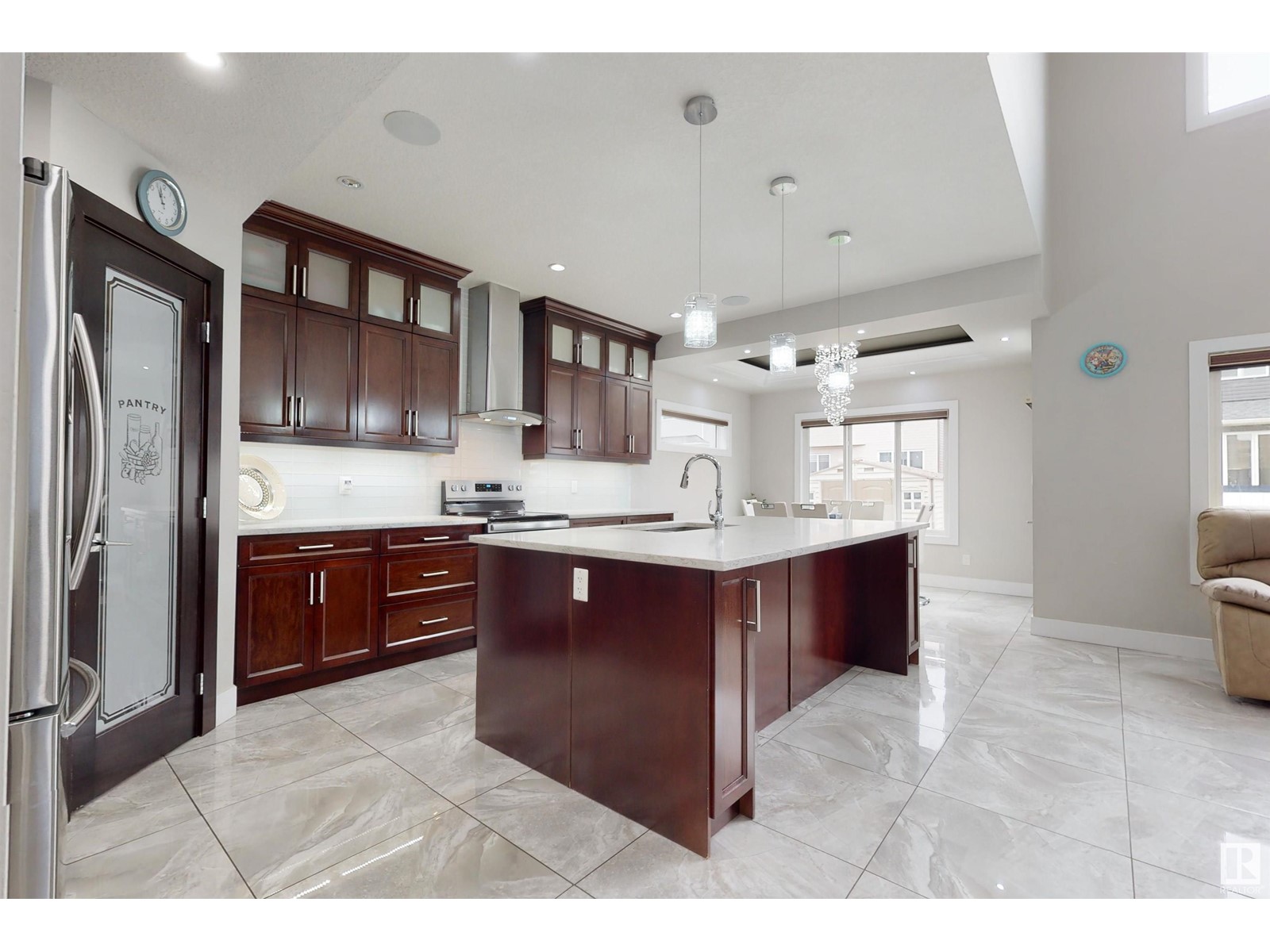 Property at 2617 21a AV NW image 5