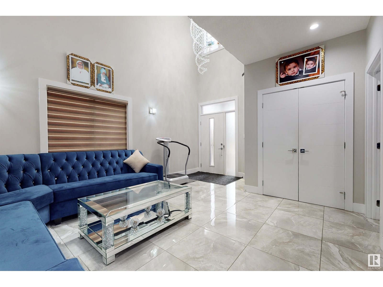 Property at 2617 21a AV NW image 3