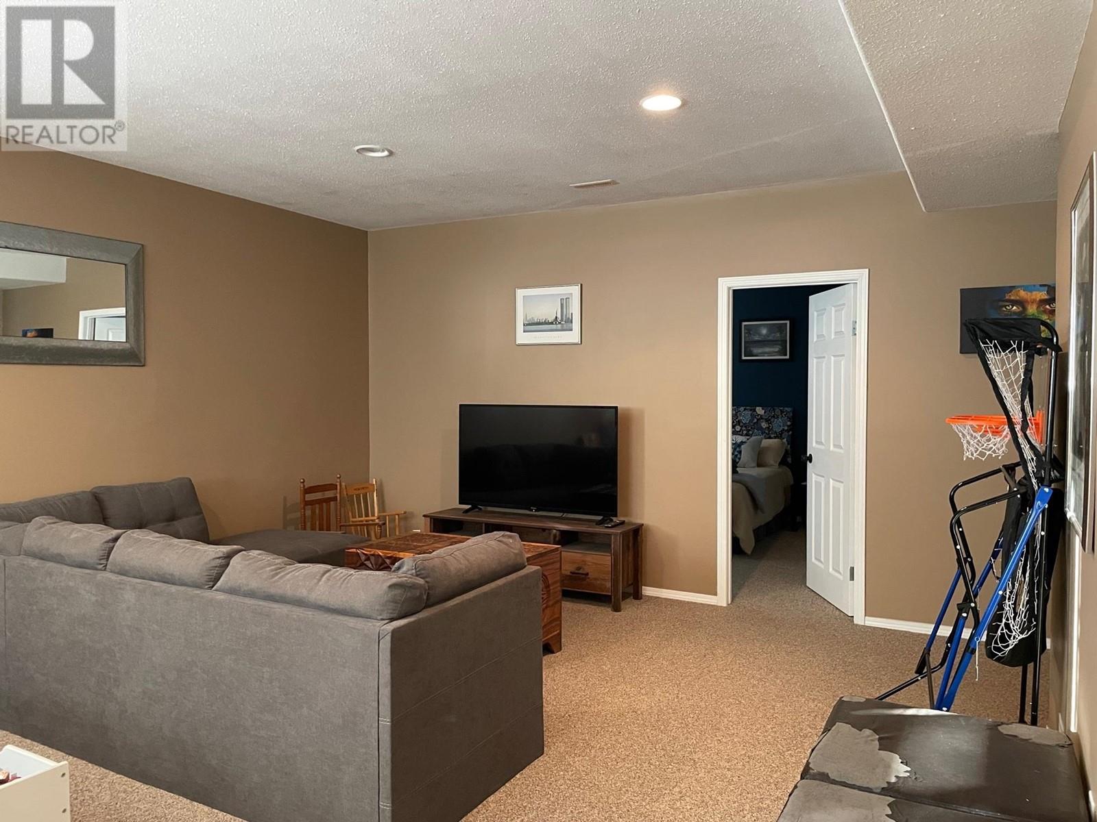 4406 E 52 Avenue, Fort Nelson, British Columbia  V0C 1R0 - Photo 17 - R2974902