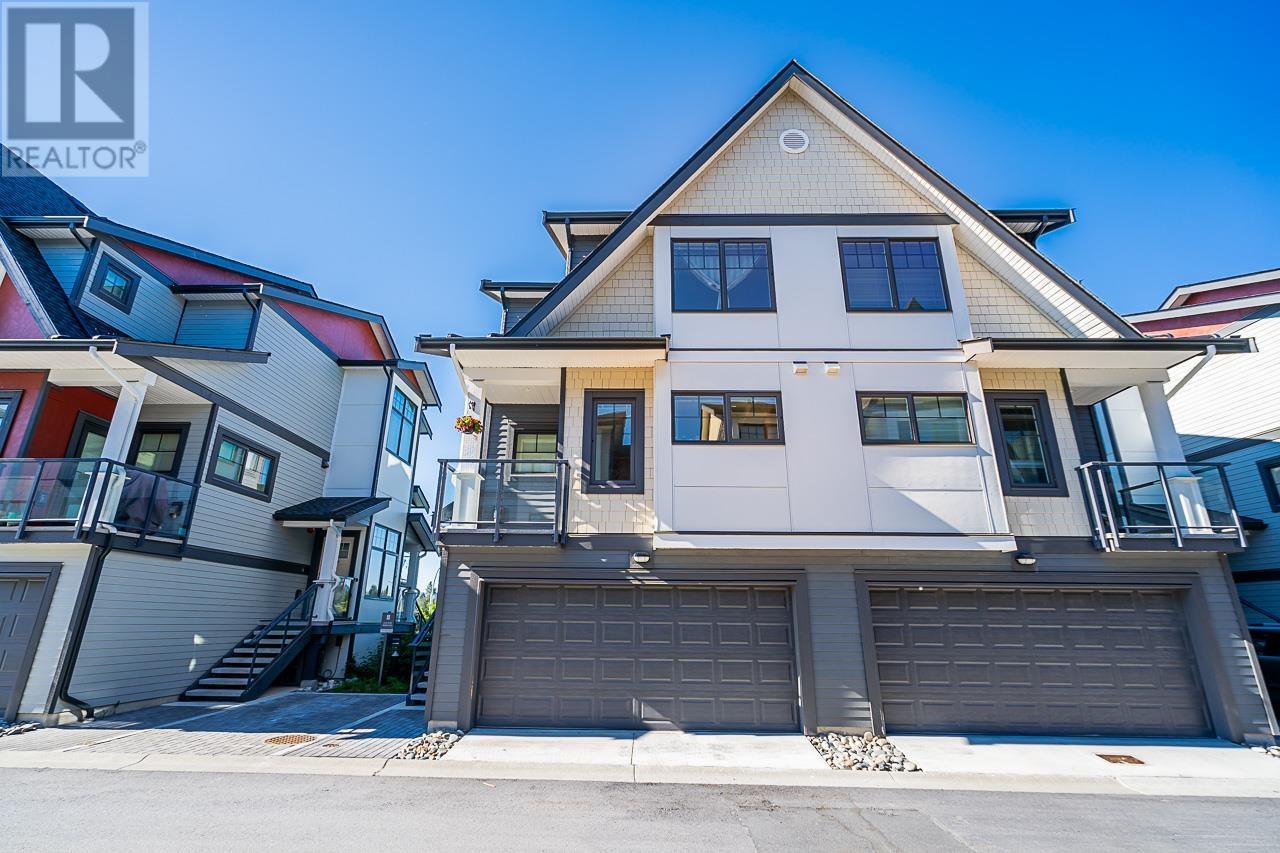 130 19451 Sutton Avenue, Pitt Meadows, British Columbia  V3Y 0G6 - Photo 1 - R2971547