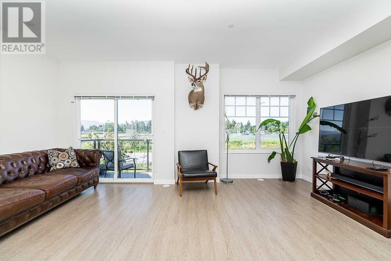 130 19451 Sutton Avenue, Pitt Meadows, British Columbia  V3Y 0G6 - Photo 7 - R2971547