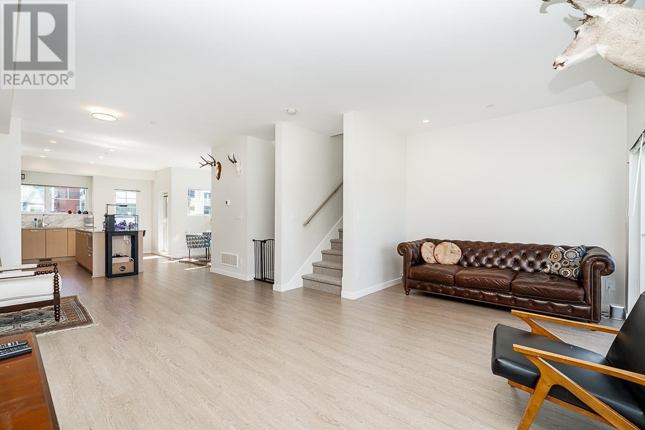 130 19451 Sutton Avenue, Pitt Meadows, British Columbia  V3Y 0G6 - Photo 11 - R2971547